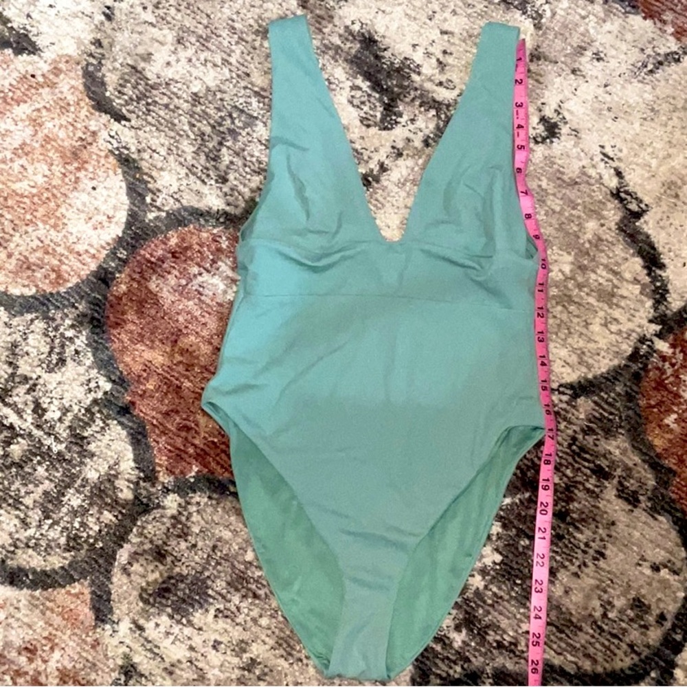 Victoria Secret one piece size med